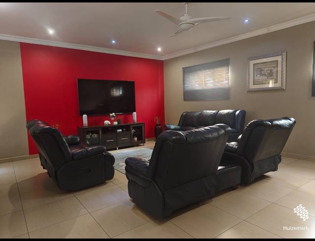 5 BEDROOM HOUSE FOR SALE IN VAALPARK